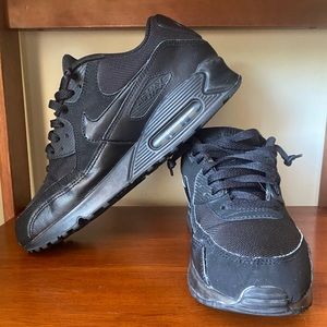 Nike Air Max, Black, Men’s 9.5